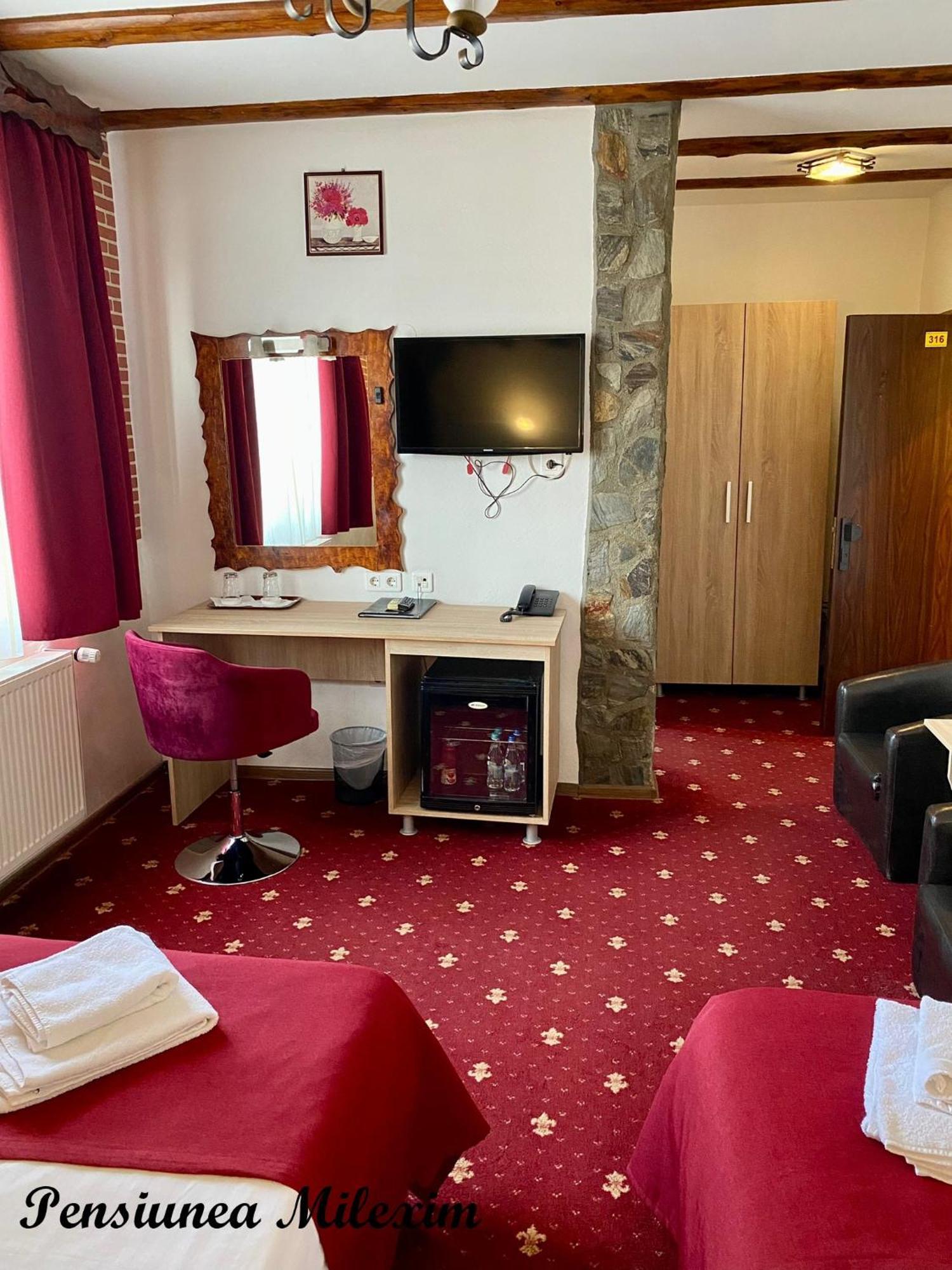 Pensiunea Milexim Cîmpia Turzii Extérieur photo